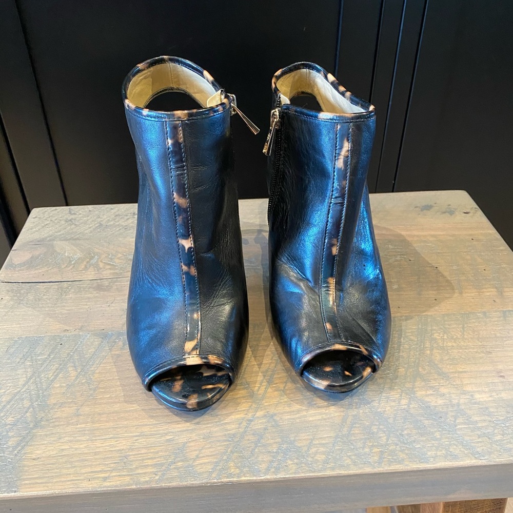 Ann Taylor heels